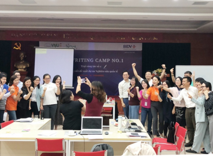 VNU-VSL Writing Camp – Kết nối để phát triển